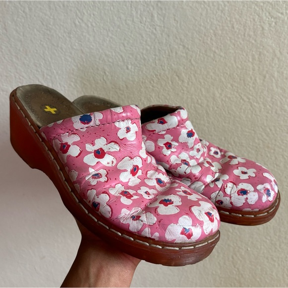 dr. martens floral clogs or mules 🌸 - Picture 1 of 8